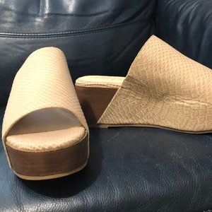 Coconuts by Matisse size 7 shoes